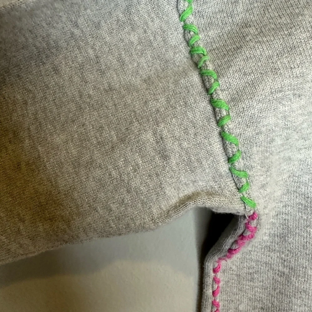 Women’s L Elegant‎ Gray Sweater with Embroidered Details